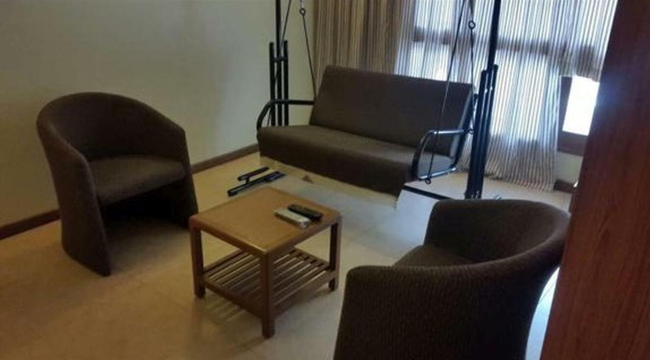 P M Regency Hotel Vadodara Zewnętrze zdjęcie
